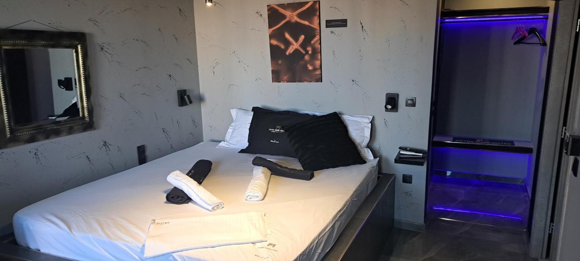 Pietra Mare Suites Патра Екстериор снимка